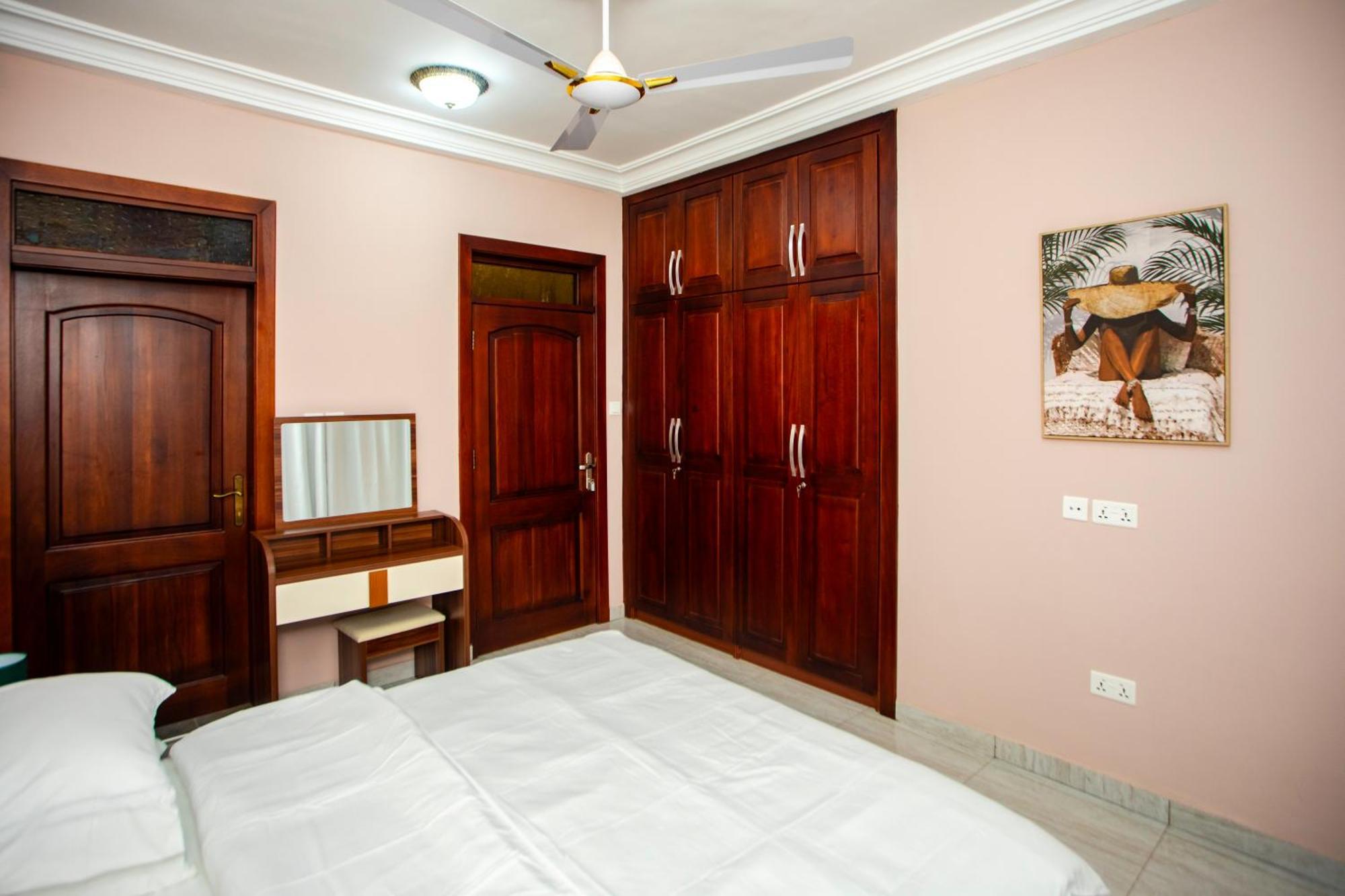 Maat Luxury Homes Accra Exterior photo
