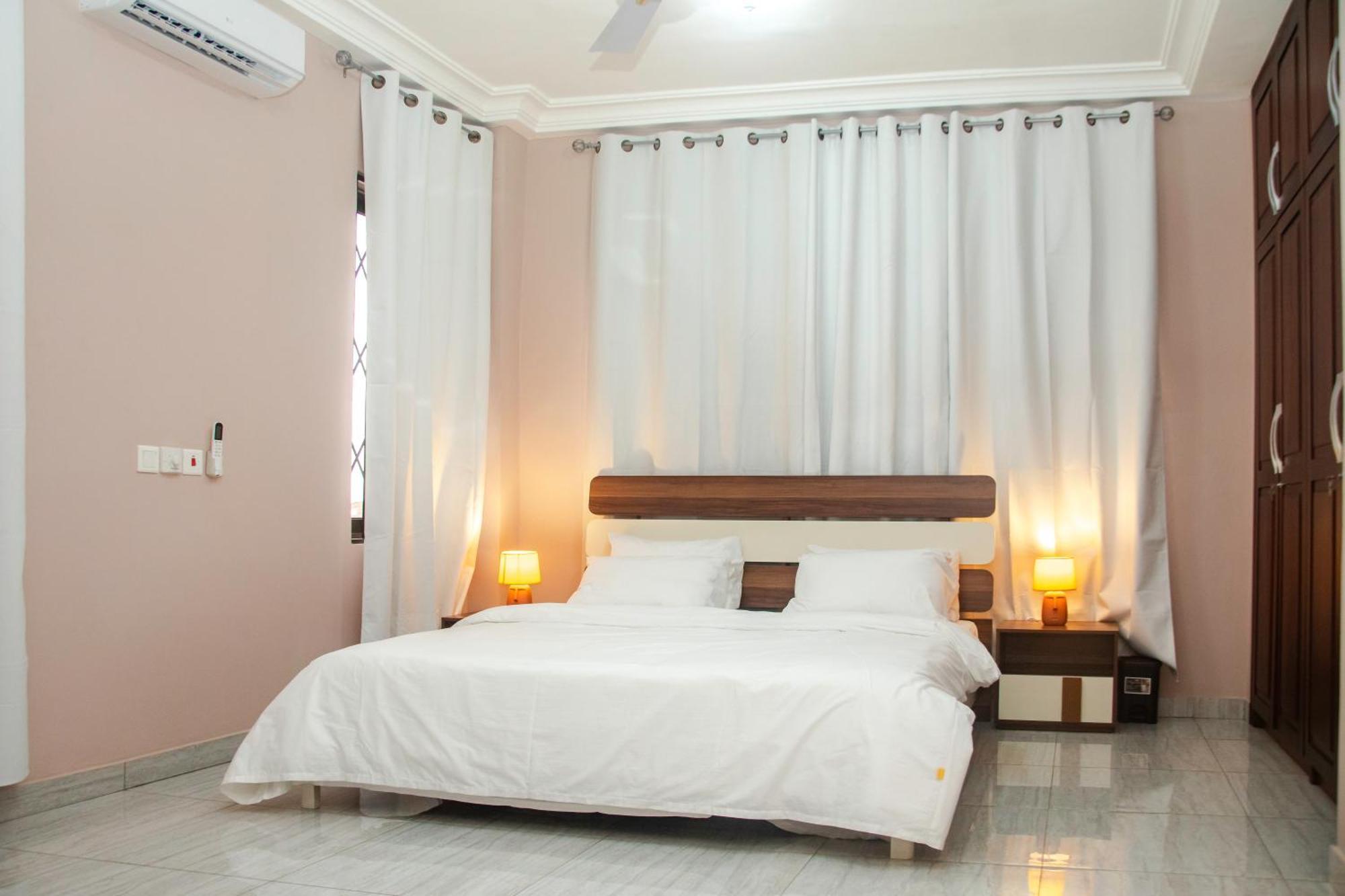 Maat Luxury Homes Accra Exterior photo